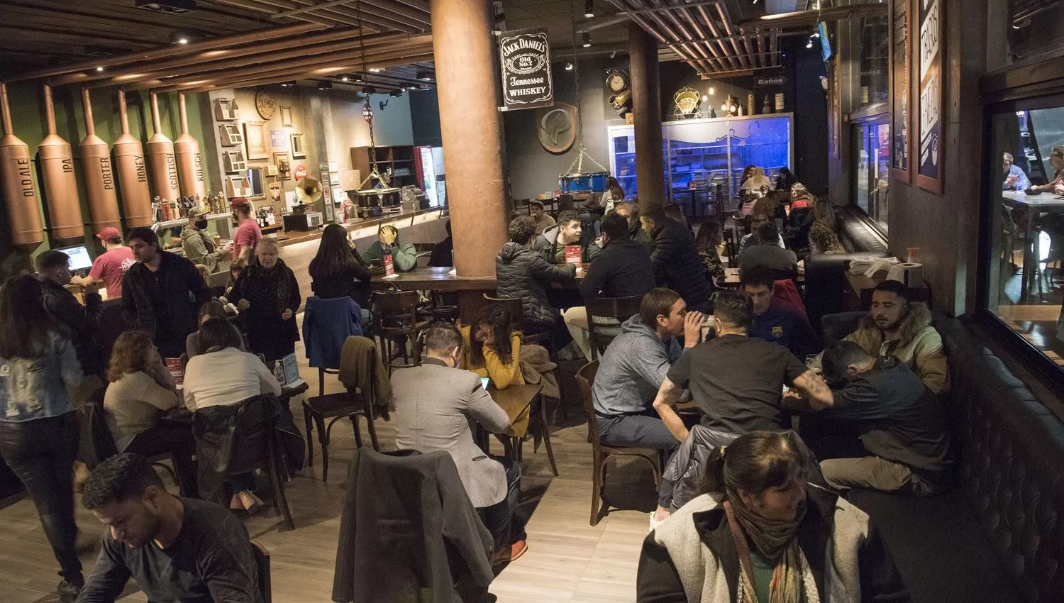 TAREAS DE CONCIENTIZACIÓN. Los operativos se desarrollarán en bares, restaurantes y salones de fiesta. LA GACETA (Archivo) / FOTO DE DIEGO ARÁOZ