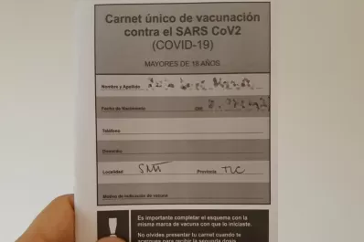Trámites en oficinas nacionales y viajes en ómnibus: ¿Dónde piden el pase sanitario en Tucumán?