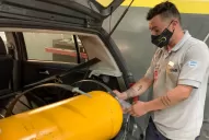 A partir de enero, la oblea del GNC para autos costará casi un 50% más