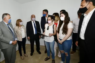 Jaldo: generamos puestos de trabajo y seguimos construyendo viviendas para los tucumanos