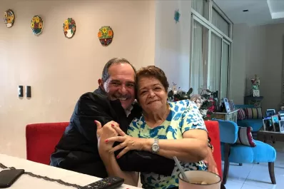 Los Alperovich despiden a Marta León