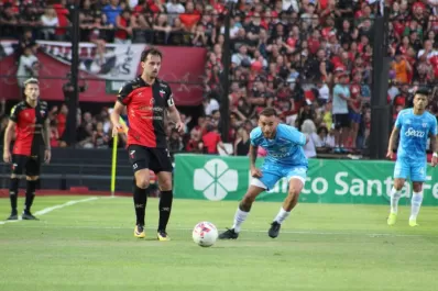 Atlético volvió a dejar una pobre imagen y fue goleado por Colón