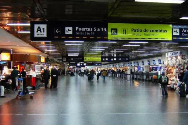 Conflicto en aeropuertos: controladores aéreos y técnicos retoman las medidas de fuerza