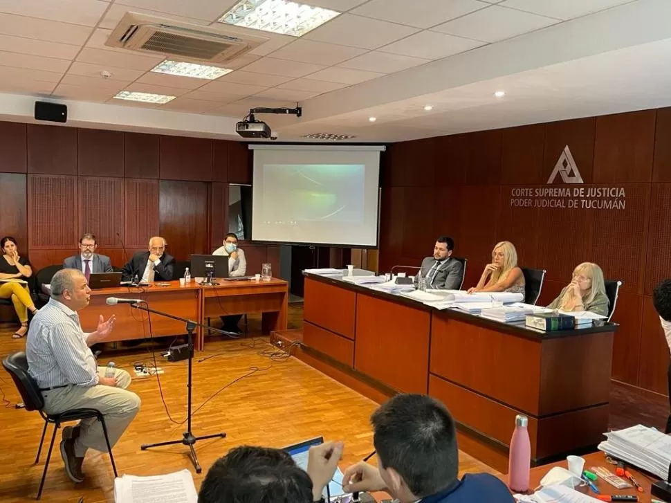 REDACTOR DEL INFORME CONFIDENCIAL (I). Miguel Ángel Gómez. 