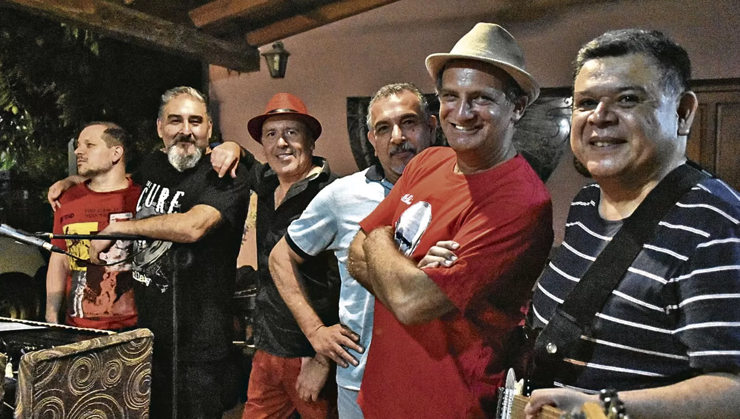 CELEBRACIÓN. Vinilo cumple una década y lo festejará esta noche en el Bar Irlanda, con un show con entrada gratis, invitados e incorporaciones. 