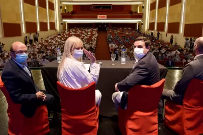 En el Mercedes Sosa, Chahla bajó el telón de su gestión