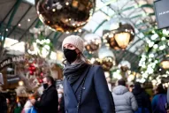 Imponen un Plan B en el Reino Unido para frenar la propagación de la variante Ómicron