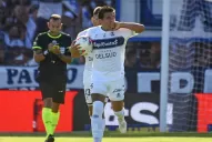 Pulguita Rodríguez erró un penal, pero luego se desquitó con un triplete en el clásico de La Plata