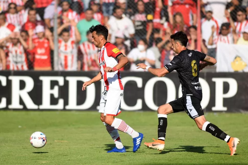 TIENE EL OK DEL ENTRENADOR. De Muner entiende que “Tino” Costa es clave para el equipo y para el grupo; por eso pidió que intenten lograr una extensión del vínculo. LA GACETA / FOTO DE DIEGO ARAOZ 