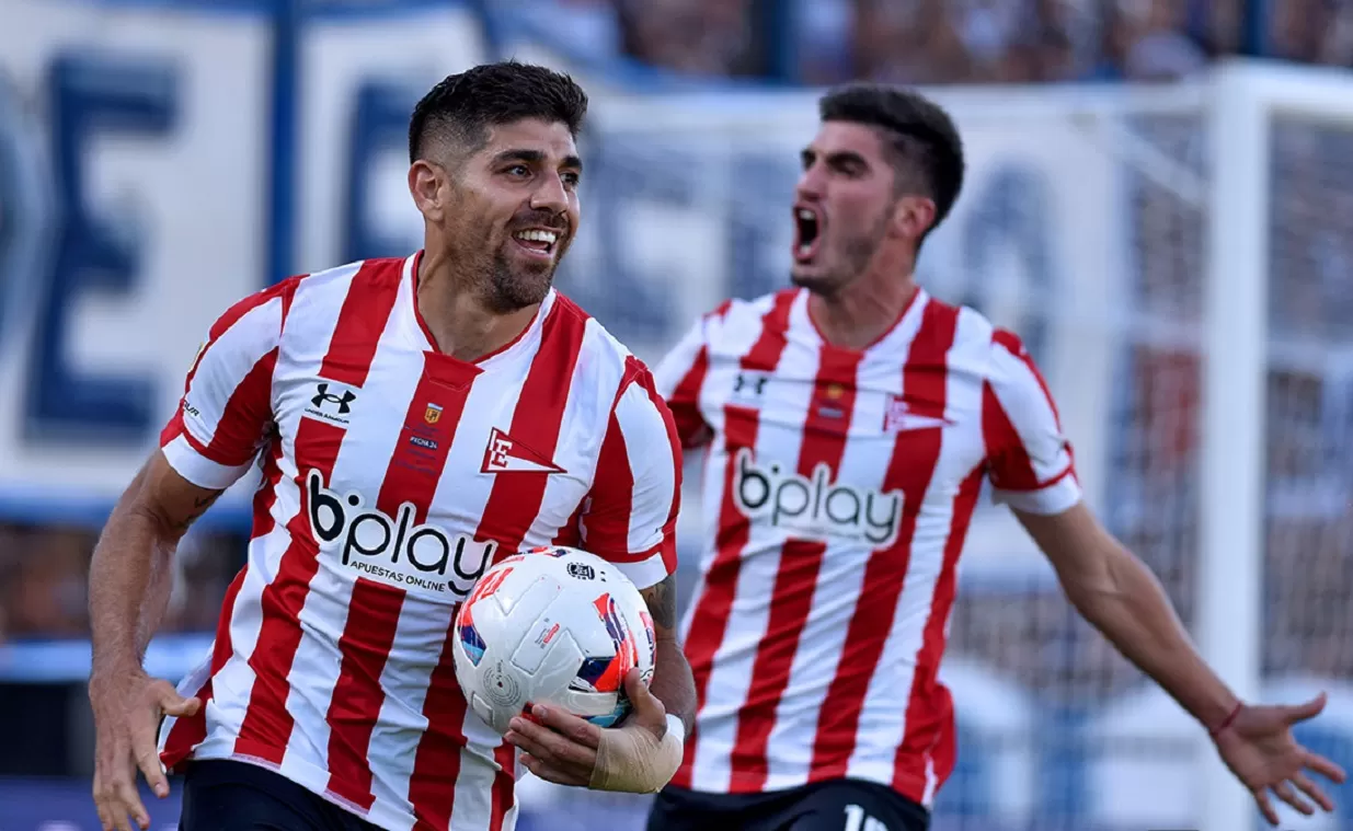 GOLEADOR. Díaz anotó el empate en el clásico platense. FOTO TOMADA DE TWITTER.COM/EDELPOFICIAL