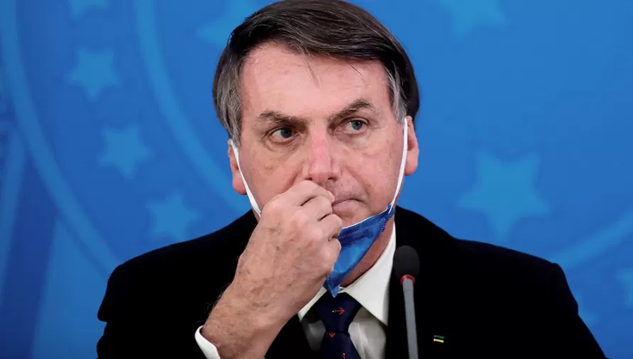 RECHAZO. El presidente de Brasil, Jair Bolsonaro, no está a favor de que se pida el pase sanitario a turistas foráneos. Foto de Archivo