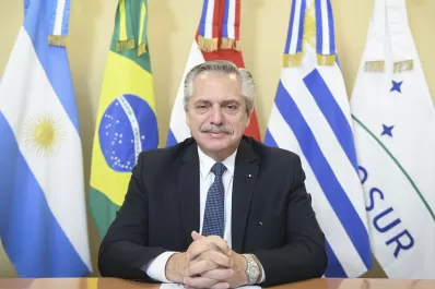 El Presidente anuncia hoy un bono especial para estatales y se reúne con gobernadores