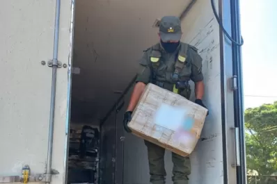 Hallaron más de 10 kilos de marihuana dentro de cajas de leche