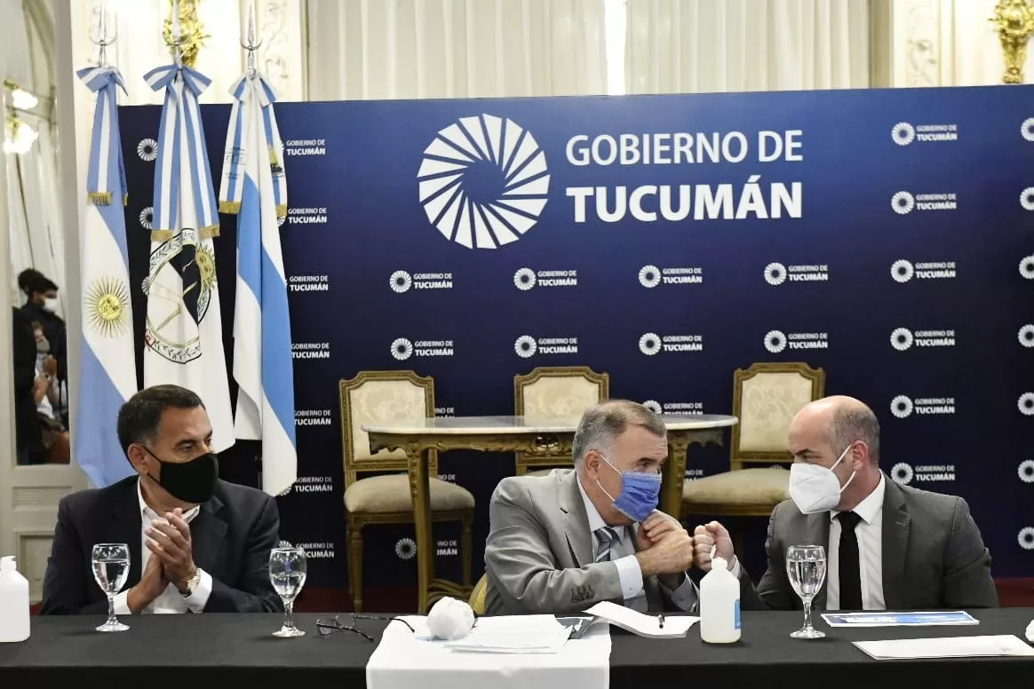 FIRMA DE ACUERDO. Jaldo y Perczyk firmaron un convenio de obras. 