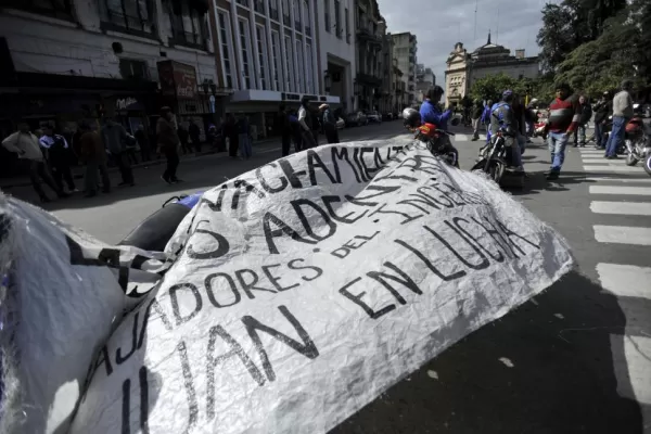 Venden tierras del San Juan para pagarles a los obreros