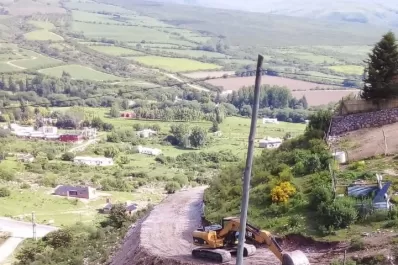 Solicitan una consigna policial para controlar el cerro El Pelao