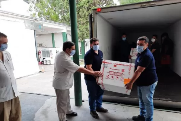 Llegaron a Tucumán 26.400 dosis del componente I de la vacuna Sputnik V