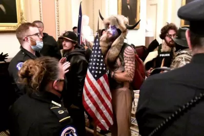 Biden recuerda el 6 de enero