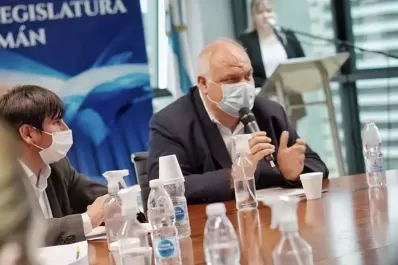 El legislador Masso se solidarizó con el artista que sufrió abuso policial en Banda del Río Salí