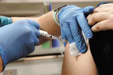 Ecuador anunció que la vacunación contra el coronavirus será obligatoria