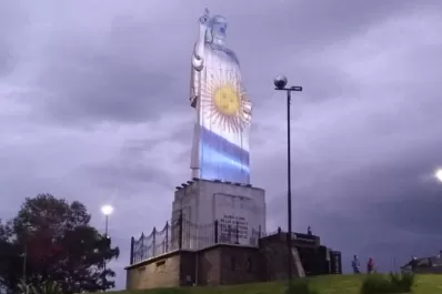 Un remozado Cristo ya bendice el Gran San Miguel de Tucumán