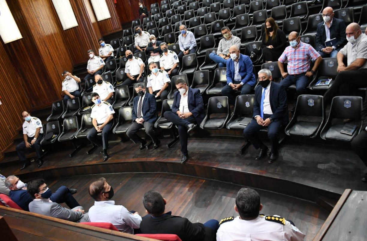 EN REUNIÓN. Autoridades definen los operativos 