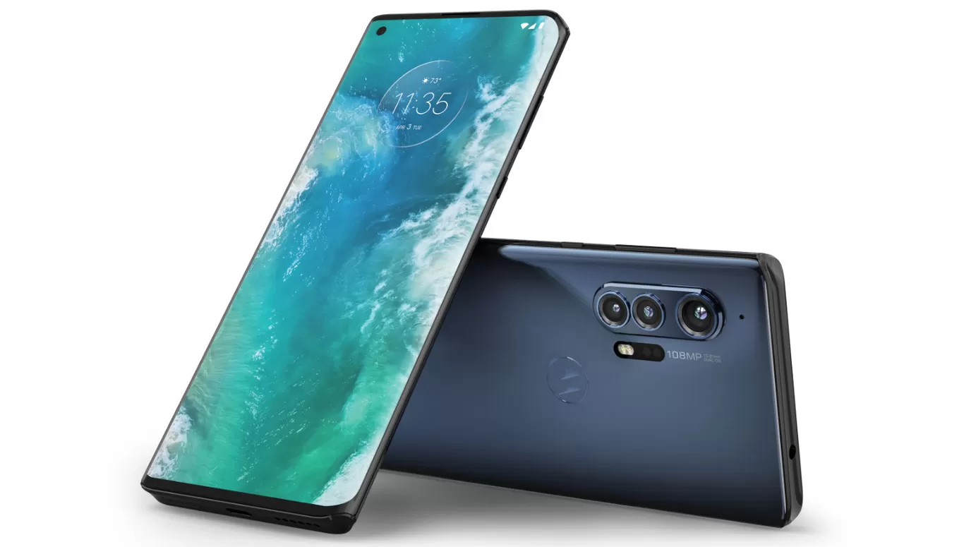 OPORTUNIDAD. El Motorola Edge es uno de los celulares que el Banco Provincia ofrece en 24 cuotas sin interés, con tarjetas de esa entidad.