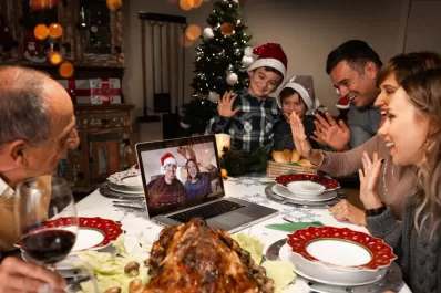 Sondeo en Nochebuena: ¿Algún amigo o familiar se dio de baja por posible covid-19?