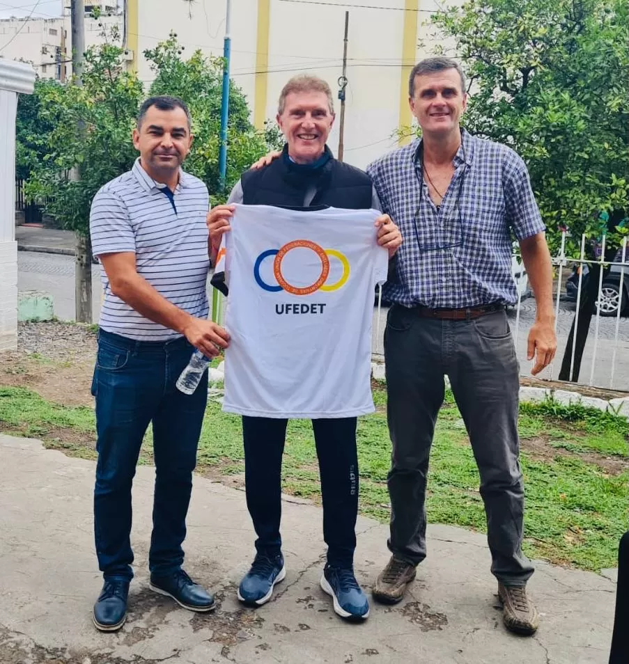 DIRIGENTE. Arquez junto a Ricardo López Correa, su par de Buenos Aires y a Iván Troitiño, secretario de Ufedet. 