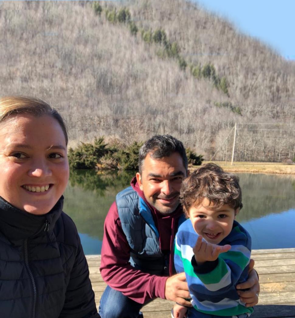 LA FAMILIA. El trío Arquez, Candelaria, Augusto y Salustiano, disfrutando un viaje.