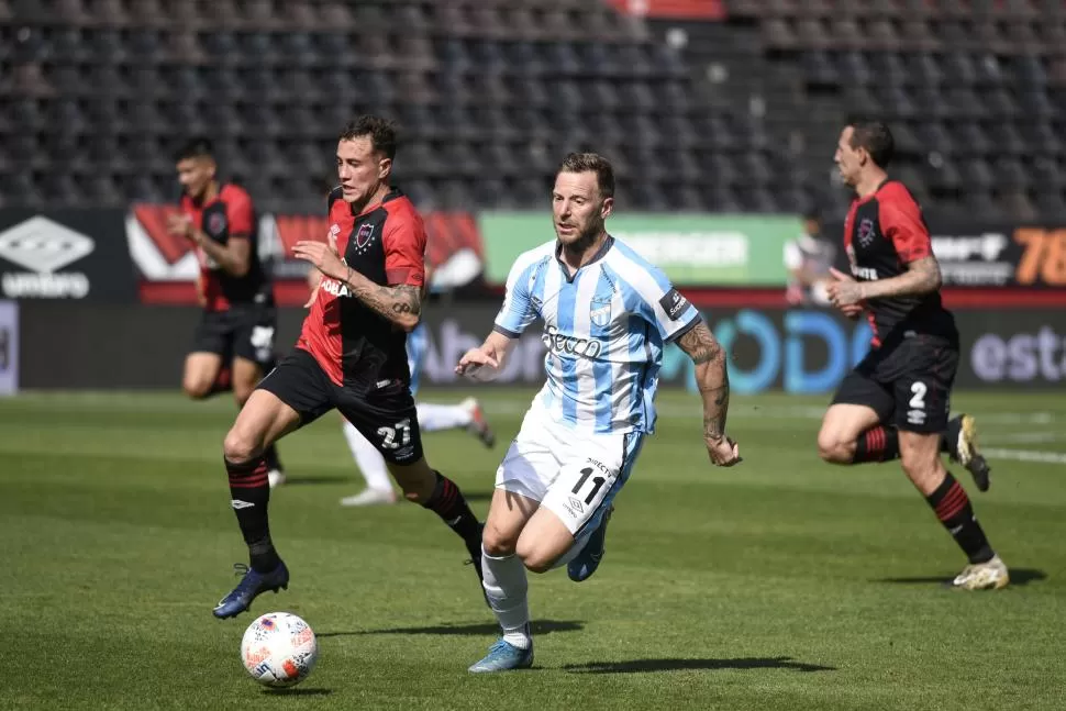 REFERENTE. Cristian Menéndez aún no pudo marcar en su segundo periodo en Atlético, sin embargo, es uno de los líderes que tiene el plantel en el vestuario. 