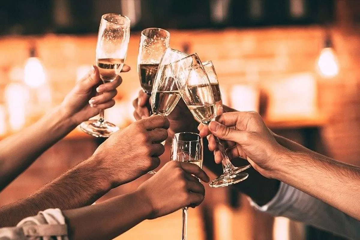 BRINDIS DE AÑO NUEVO / FOTO GENTILEZA LMCIPOLLETTI.COM