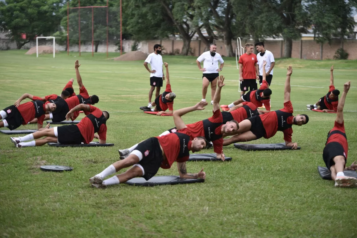 CON TODO. Tras las Fiestas, el plantel retomó los entrenamientos en el complejo, hasta el sábado. 