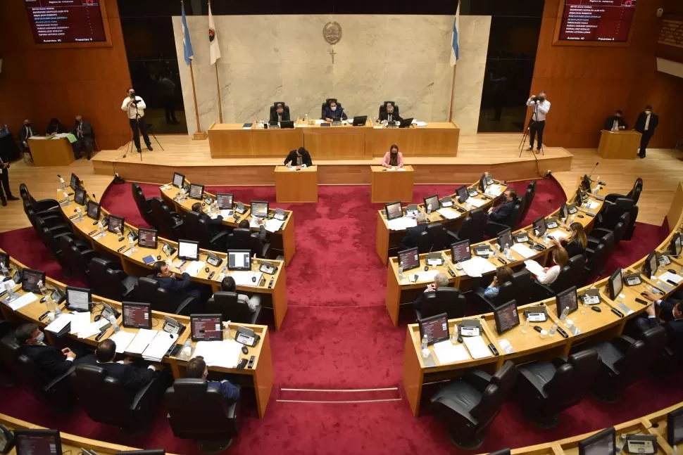 POSTURAS. Los legisladores coincidieron en el respeto al fallo del Tribunal por adecuarse a las normas vigentes. la gaceta / foto de Inés Quinteros Orio