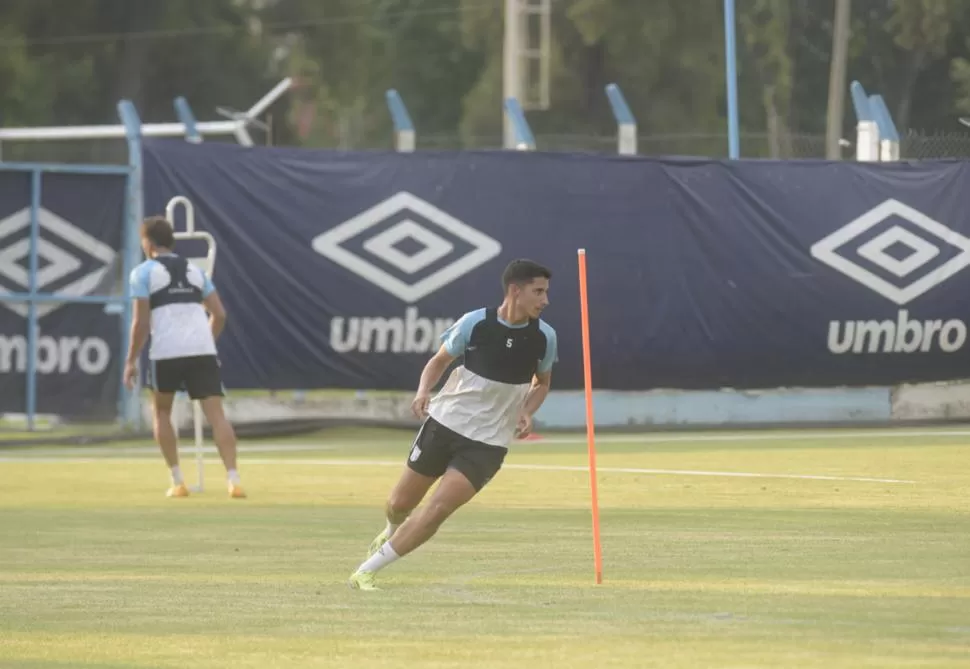 CÓMODO. Estos días para “Rama” son de adaptación, pero se siente como en casa. “Me gustaron mucho las instalaciones, me dijeron que el club creció mucho”, dijo. la gaceta / foto de franco vera