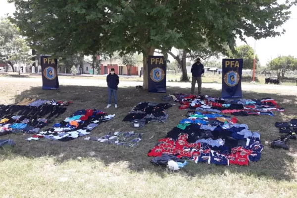 Detuvieron en la ruta 157 un colectivo con mercadería sin documentación