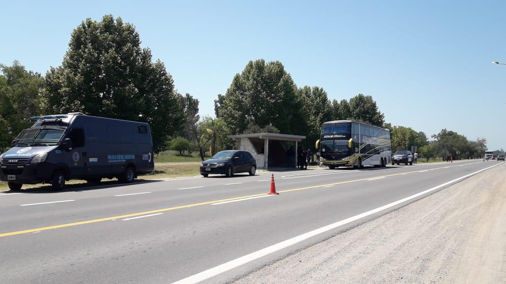 Detuvieron en la ruta 157 un colectivo con mercadería sin documentación