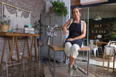 “No sólo reciclo muebles sino que me reciclo  a mí misma”