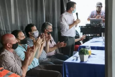 Delfín Gallo: entregan herramientas a titulares de programas sociales