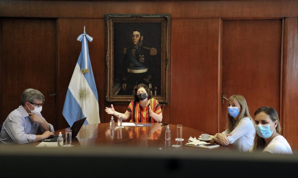 CUMBRE DEL COFESA. Carla Vizzotti encabezó el encuentro de ministros de Salud provinciales en el que se definieron las nuevas recomendaciones. FOTO / Ministerio de salud publica de la nación