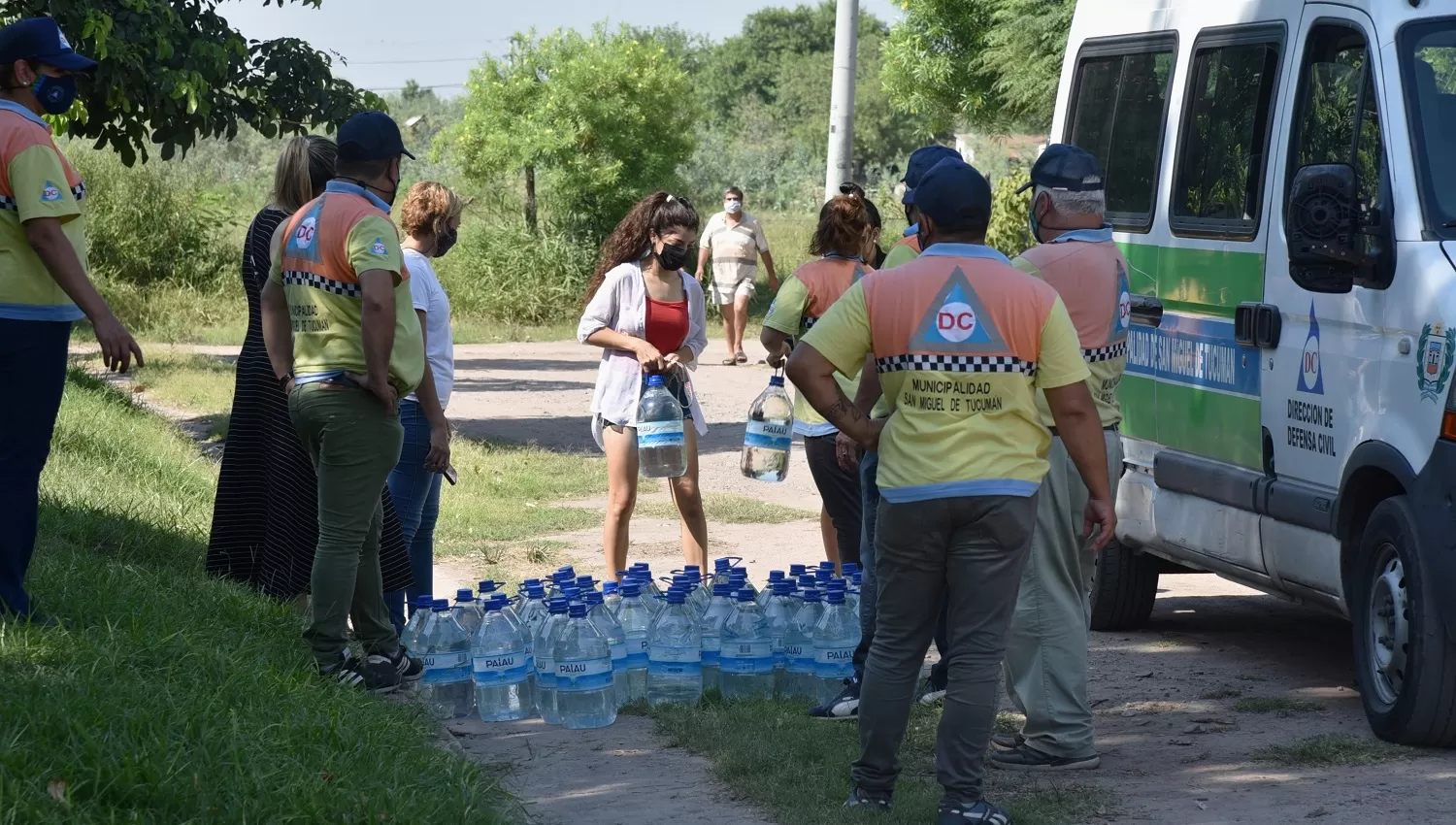 Entregan agua potable: en el barrio Independencia