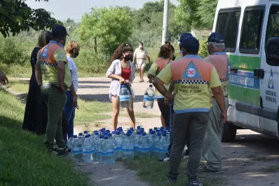 Entregan agua potable: en el barrio Independencia