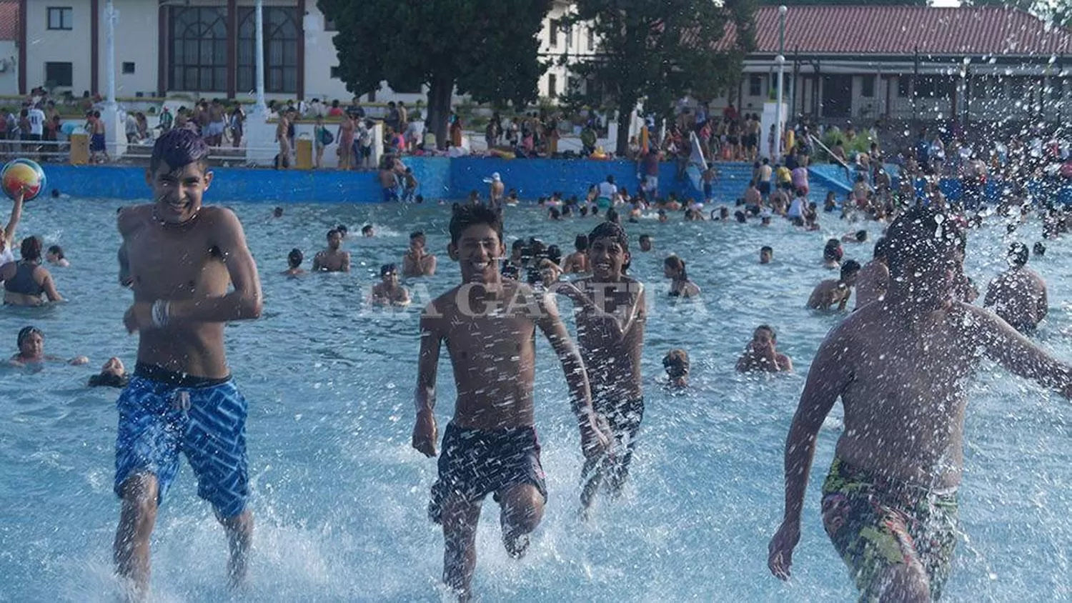 PILETA. Una buena opción para calmar el calor. 