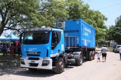 El camión vacunatorio recorre la provincia: la convocatoria es impresionante
