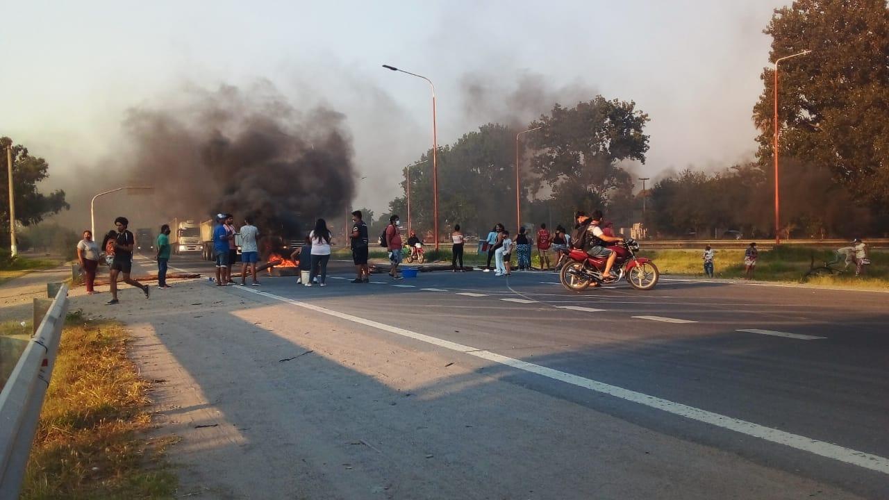 Corte en la autopista Circunvalación por falta de agua. 