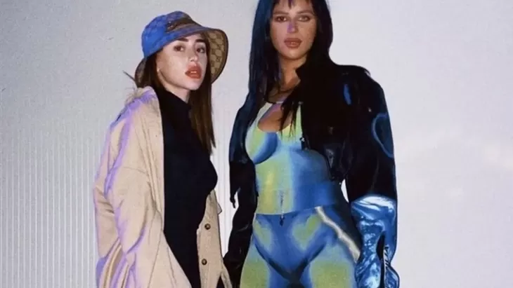 Nicki Nicole y Nathy Peluso en Coachella