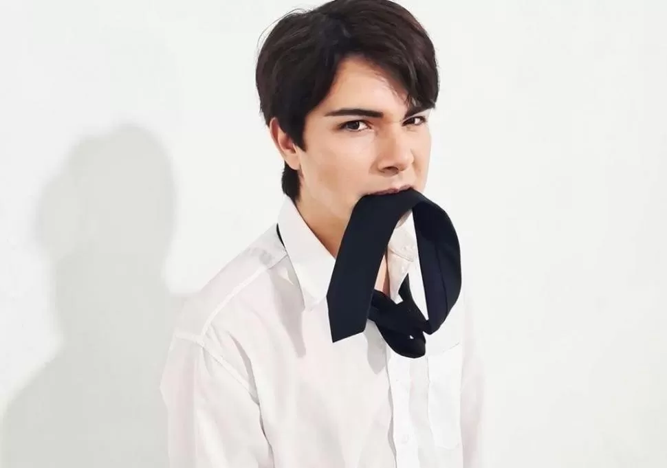 PASIÓN POR LA MÚSICA. Nicolás López confiesa que pone todo su esfuerzo y corazón en sus canciones.  