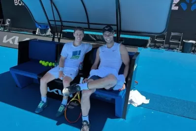 Australia abre puertas en medio de las polémicas