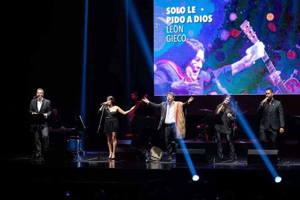 SIEMPRE PRESENTES. El último recital de Mercedes Canta se llevó todos los aplausos de la sala.  