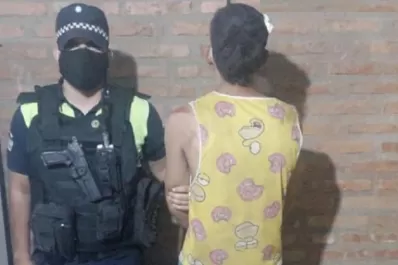 Robó una moto de una casa, no supo manejarla y se cayó a los pocos metros